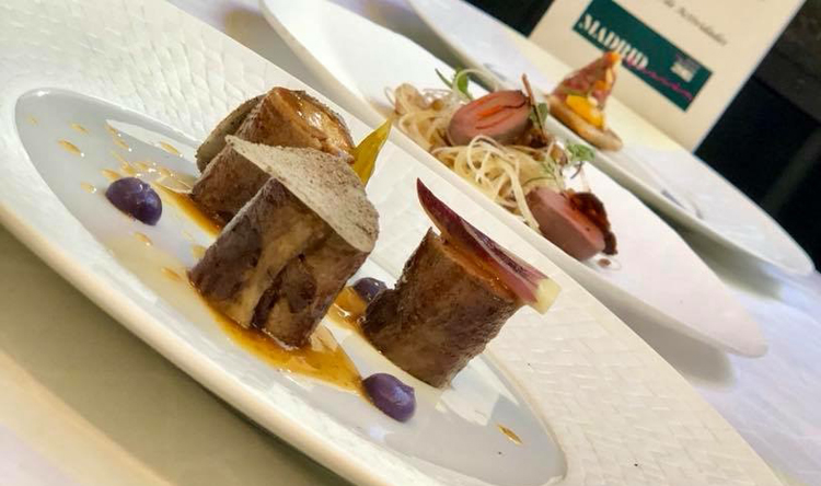 El pichón de Tierra de Campos, elaborados por los cocineros del restaurante Trigo. | N.M.CABERO