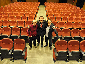 Los impulsores en las butacas del nuevo Teatro San Francisco. | DANIEL MARTÍN