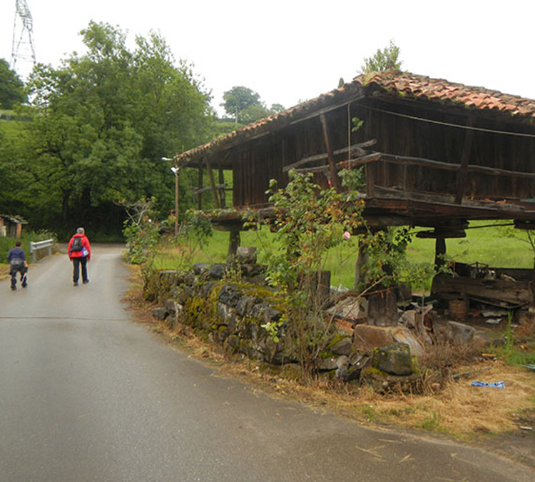 Arquitectura tradicional asturiana en el Camino.| J.A. CUÑARRO